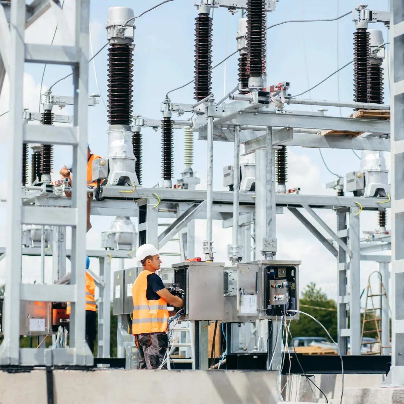 Manutenções de subestações de alta e média tensão
